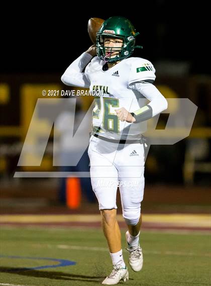 Thumbnail 2 in Royal @ Simi Valley photogallery.