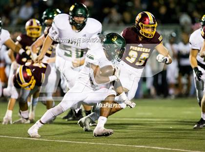 Thumbnail 2 in Royal @ Simi Valley photogallery.