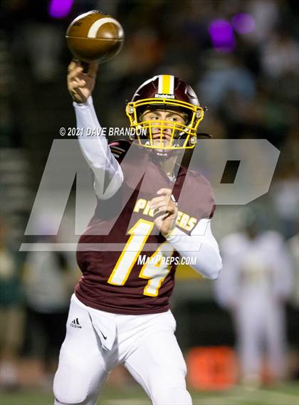 Thumbnail 2 in Royal @ Simi Valley photogallery.