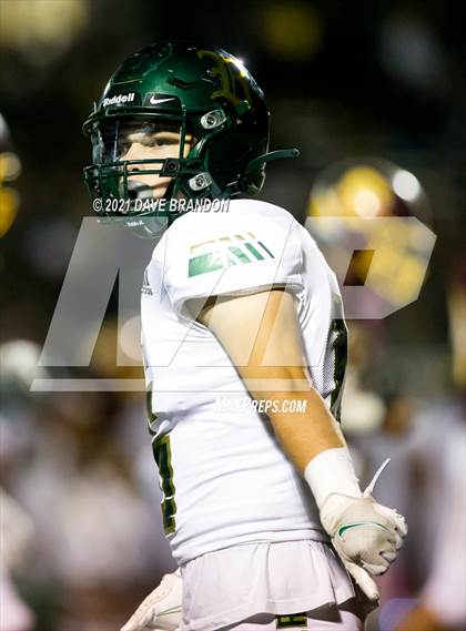 Thumbnail 2 in Royal @ Simi Valley photogallery.
