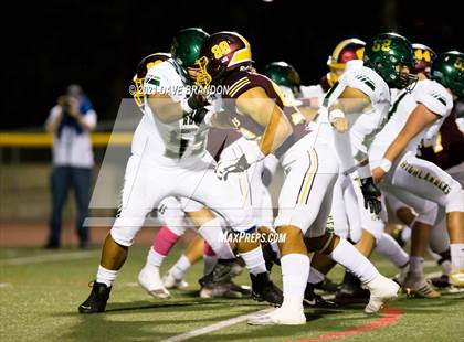 Thumbnail 1 in Royal @ Simi Valley photogallery.