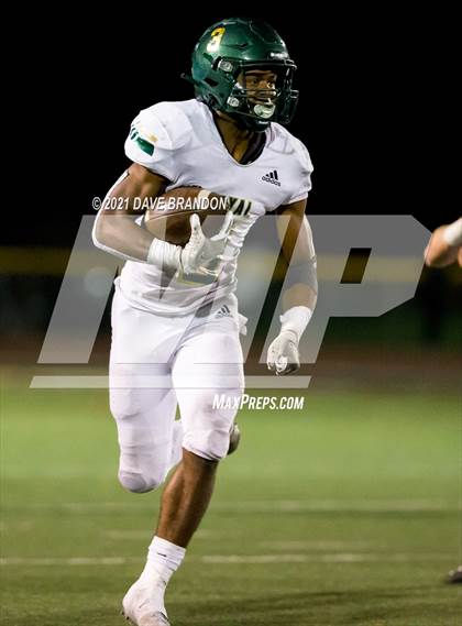 Thumbnail 2 in Royal @ Simi Valley photogallery.