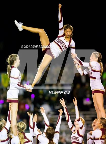 Thumbnail 1 in Royal @ Simi Valley photogallery.