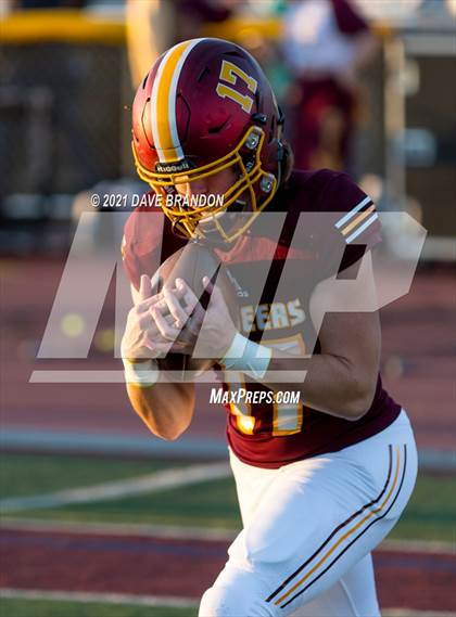 Thumbnail 1 in Royal @ Simi Valley photogallery.