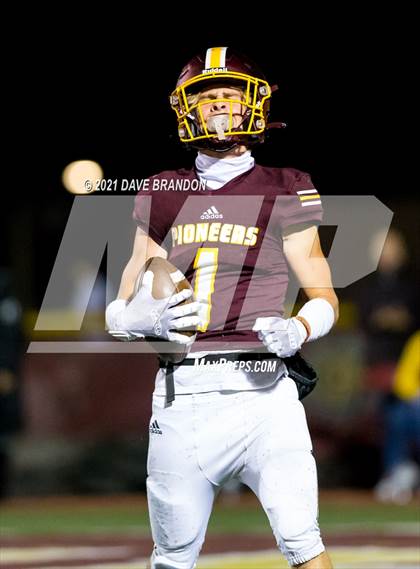 Thumbnail 1 in Royal @ Simi Valley photogallery.