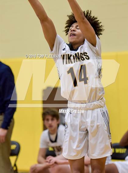 Thumbnail 2 in JV: Lawrence Free State @ West photogallery.