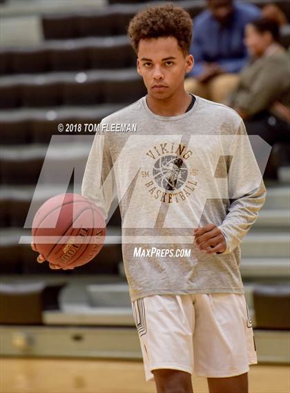 Thumbnail 1 in JV: Lawrence Free State @ West photogallery.