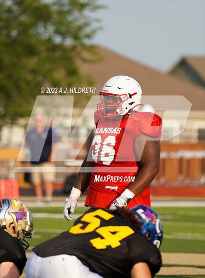 Thumbnail 1 in Kansas vs Missouri All Star Game photogallery.