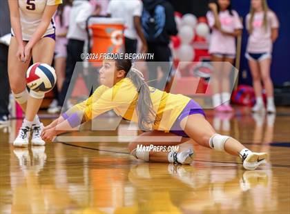 Thumbnail 1 in Sanger @ Aubrey photogallery.