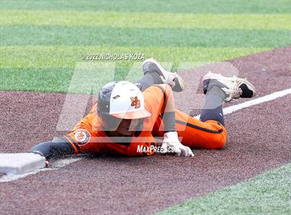 Thumbnail 1 in Huntington Beach vs. JSerra Catholic (CIF SoCal Regional D1 Final) photogallery.