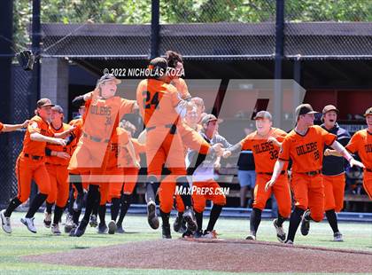 Thumbnail 3 in Huntington Beach vs. JSerra Catholic (CIF SoCal Regional D1 Final) photogallery.