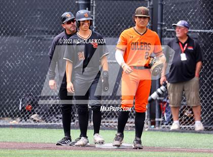 Thumbnail 3 in Huntington Beach vs. JSerra Catholic (CIF SoCal Regional D1 Final) photogallery.