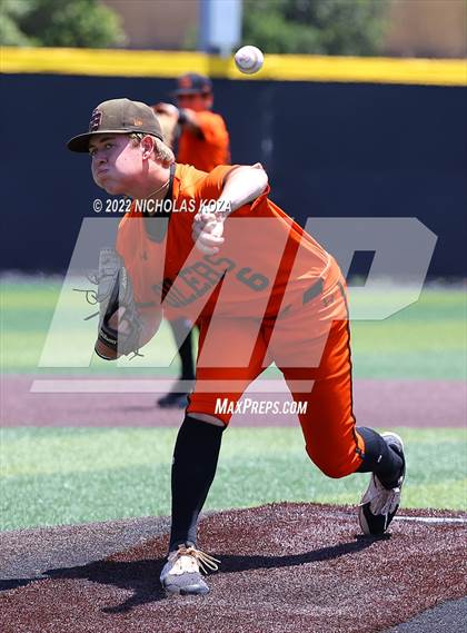Thumbnail 2 in Huntington Beach vs. JSerra Catholic (CIF SoCal Regional D1 Final) photogallery.