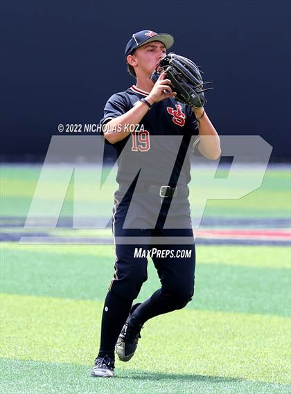 Thumbnail 2 in Huntington Beach vs. JSerra Catholic (CIF SoCal Regional D1 Final) photogallery.