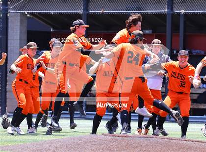 Thumbnail 3 in Huntington Beach vs. JSerra Catholic (CIF SoCal Regional D1 Final) photogallery.