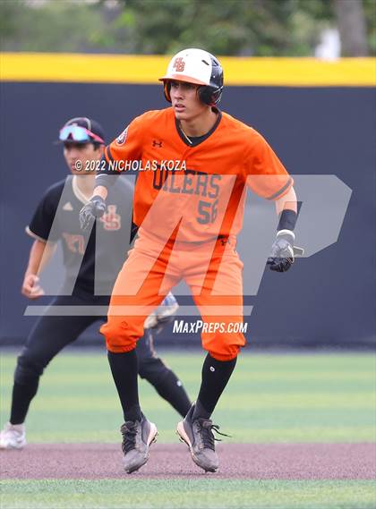 Thumbnail 3 in Huntington Beach vs. JSerra Catholic (CIF SoCal Regional D1 Final) photogallery.