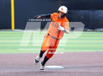 Thumbnail 3 in Huntington Beach vs. JSerra Catholic (CIF SoCal Regional D1 Final) photogallery.