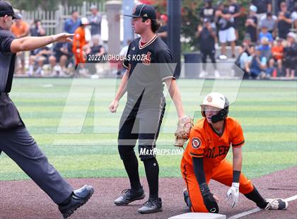 Thumbnail 2 in Huntington Beach vs. JSerra Catholic (CIF SoCal Regional D1 Final) photogallery.