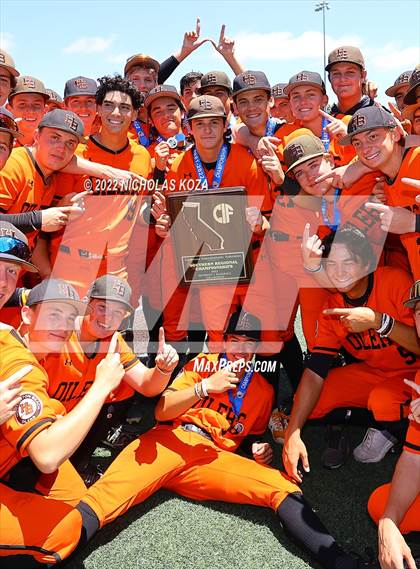 Thumbnail 1 in Huntington Beach vs. JSerra Catholic (CIF SoCal Regional D1 Final) photogallery.