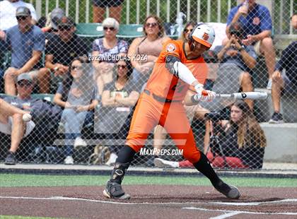 Thumbnail 3 in Huntington Beach vs. JSerra Catholic (CIF SoCal Regional D1 Final) photogallery.