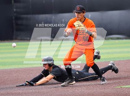 Thumbnail 2 in Huntington Beach vs. JSerra Catholic (CIF SoCal Regional D1 Final) photogallery.