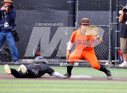 Thumbnail 1 in Huntington Beach vs. JSerra Catholic (CIF SoCal Regional D1 Final) photogallery.