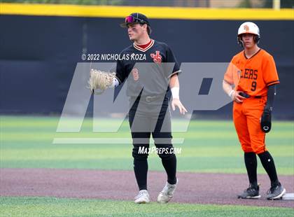 Thumbnail 3 in Huntington Beach vs. JSerra Catholic (CIF SoCal Regional D1 Final) photogallery.