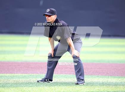 Thumbnail 1 in Huntington Beach vs. JSerra Catholic (CIF SoCal Regional D1 Final) photogallery.