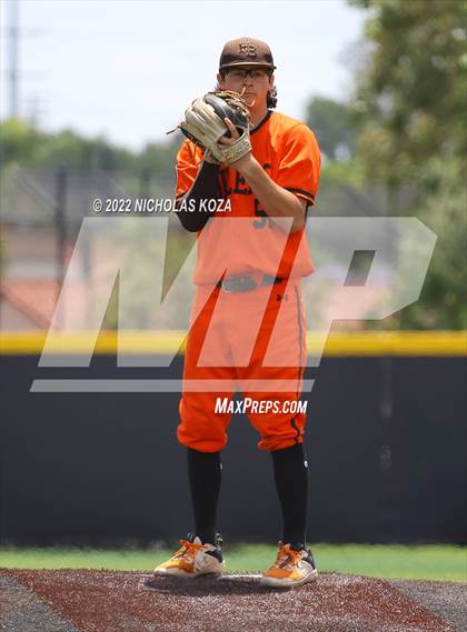 Thumbnail 3 in Huntington Beach vs. JSerra Catholic (CIF SoCal Regional D1 Final) photogallery.