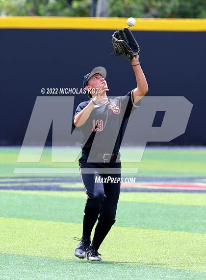 Thumbnail 1 in Huntington Beach vs. JSerra Catholic (CIF SoCal Regional D1 Final) photogallery.