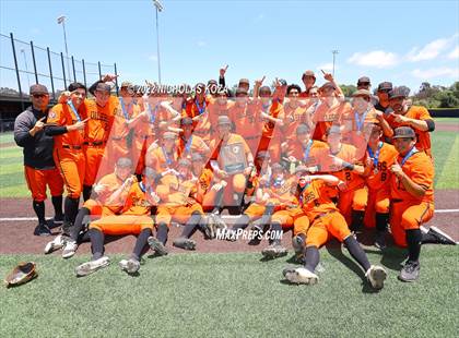 Thumbnail 1 in Huntington Beach vs. JSerra Catholic (CIF SoCal Regional D1 Final) photogallery.