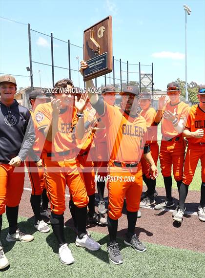 Thumbnail 3 in Huntington Beach vs. JSerra Catholic (CIF SoCal Regional D1 Final) photogallery.