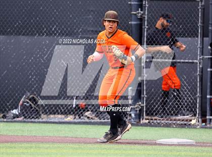 Thumbnail 3 in Huntington Beach vs. JSerra Catholic (CIF SoCal Regional D1 Final) photogallery.
