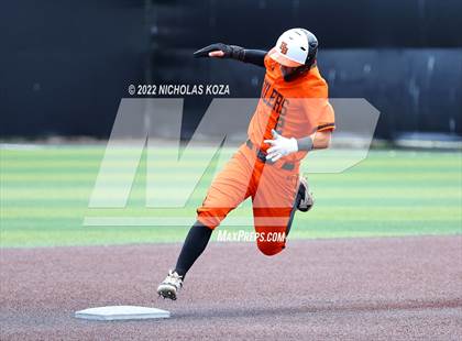 Thumbnail 3 in Huntington Beach vs. JSerra Catholic (CIF SoCal Regional D1 Final) photogallery.