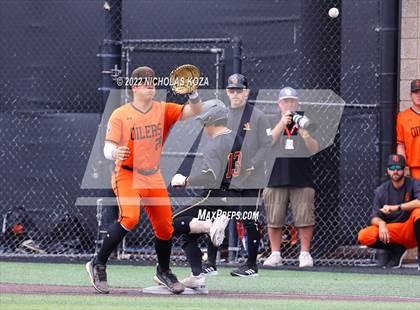 Thumbnail 3 in Huntington Beach vs. JSerra Catholic (CIF SoCal Regional D1 Final) photogallery.