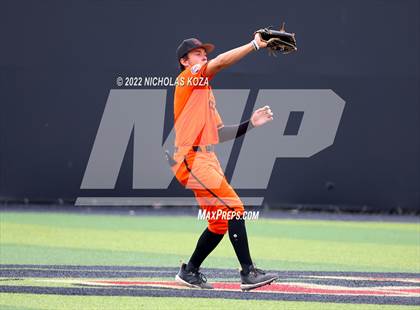 Thumbnail 3 in Huntington Beach vs. JSerra Catholic (CIF SoCal Regional D1 Final) photogallery.