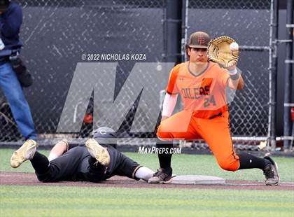 Thumbnail 3 in Huntington Beach vs. JSerra Catholic (CIF SoCal Regional D1 Final) photogallery.