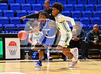 Thumbnail 2 in Waxahachie vs. Dickinson (Houston Methodist Cy-Hoops Invitational) photogallery.