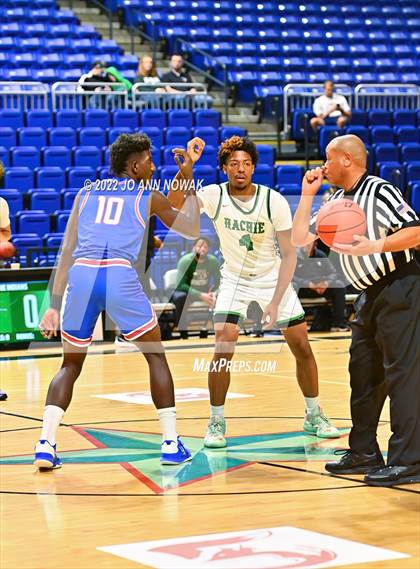 Thumbnail 3 in Waxahachie vs. Dickinson (Houston Methodist Cy-Hoops Invitational) photogallery.