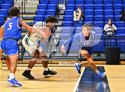 Thumbnail 2 in Waxahachie vs. Dickinson (Houston Methodist Cy-Hoops Invitational) photogallery.