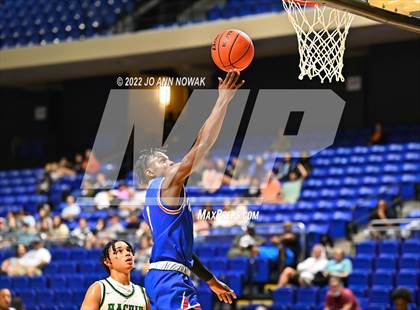 Thumbnail 3 in Waxahachie vs. Dickinson (Houston Methodist Cy-Hoops Invitational) photogallery.