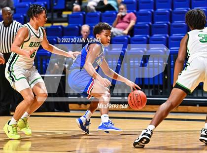 Thumbnail 2 in Waxahachie vs. Dickinson (Houston Methodist Cy-Hoops Invitational) photogallery.