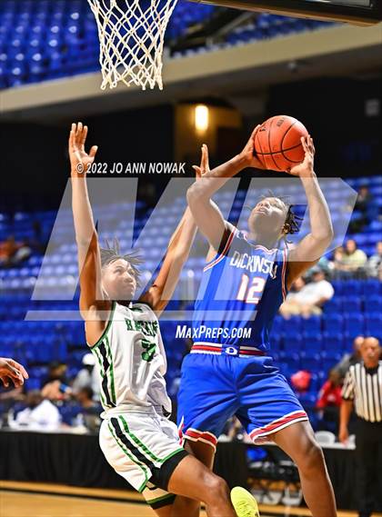Thumbnail 2 in Waxahachie vs. Dickinson (Houston Methodist Cy-Hoops Invitational) photogallery.