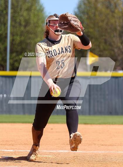 Thumbnail 3 in Germantown vs. Dyersburg photogallery.