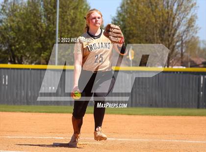 Thumbnail 3 in Germantown vs. Dyersburg photogallery.