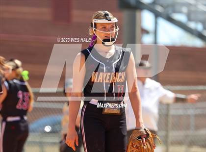 Thumbnail 2 in Germantown vs. Dyersburg photogallery.