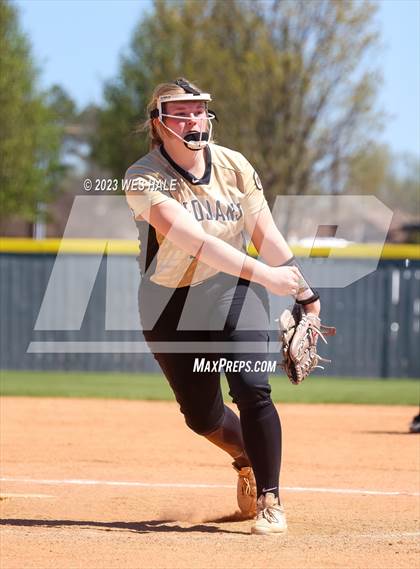 Thumbnail 1 in Germantown vs. Dyersburg photogallery.