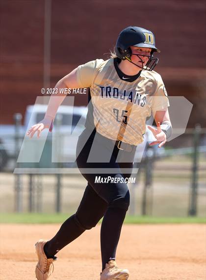 Thumbnail 2 in Germantown vs. Dyersburg photogallery.