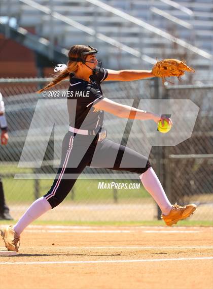 Thumbnail 1 in Germantown vs. Dyersburg photogallery.