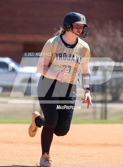 Thumbnail 3 in Germantown vs. Dyersburg photogallery.